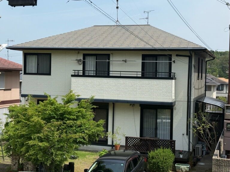 屋根カバー工法の施工前