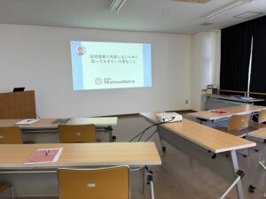 勉強会準備して、待ってる状態